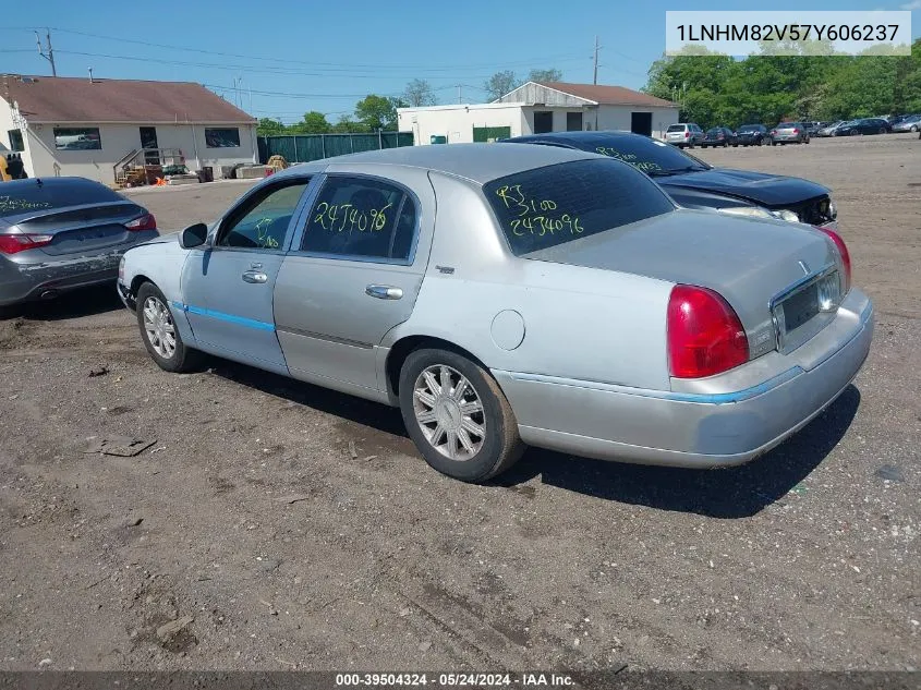 1LNHM82V57Y606237 2007 Lincoln Town Car Signature Limited