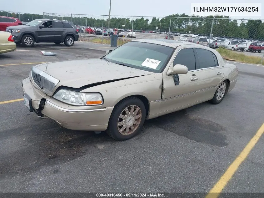 2007 Lincoln Town Car Signature Limited VIN: 1LNHM82W17Y634254 Lot: 40316456