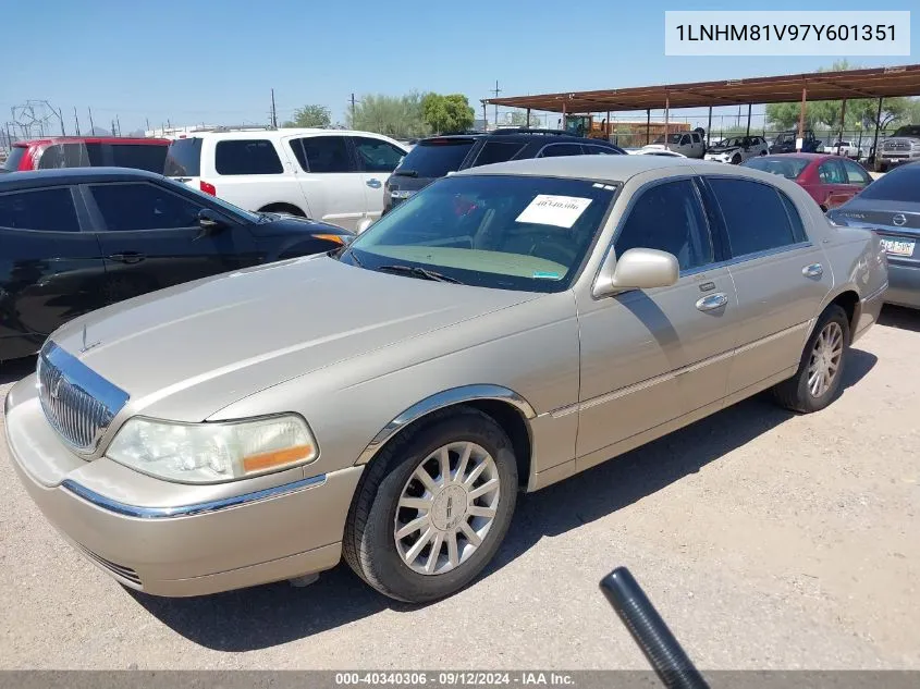 2007 Lincoln Town Car Signature VIN: 1LNHM81V97Y601351 Lot: 40340306