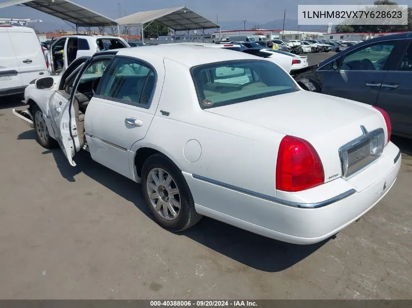 1LNHM82VX7Y628623 2007 Lincoln Town Car Signature Limited