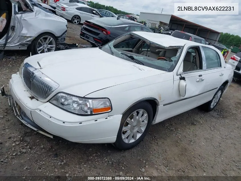 2010 Lincoln Town Car Signature Limited VIN: 2LNBL8CV9AX622231 Lot: 39372388