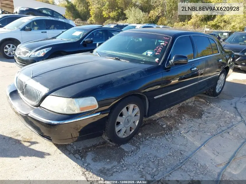 2LNBL8EV9AX620928 2010 Lincoln Town Car Executive L