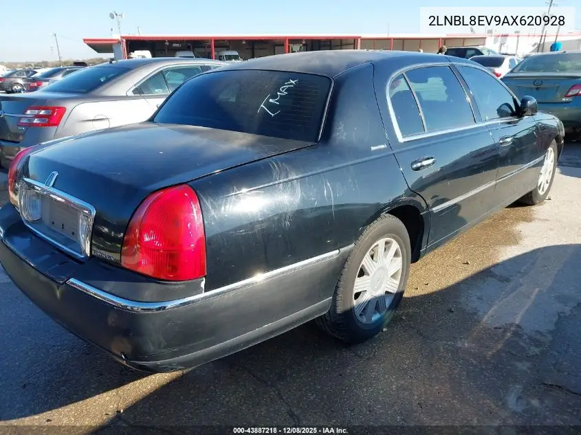 2LNBL8EV9AX620928 2010 Lincoln Town Car Executive L