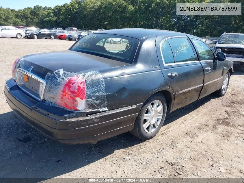 2011 Lincoln Town Car Executive L VIN: 2LNBL8EV1BX757699 Lot: 40319418