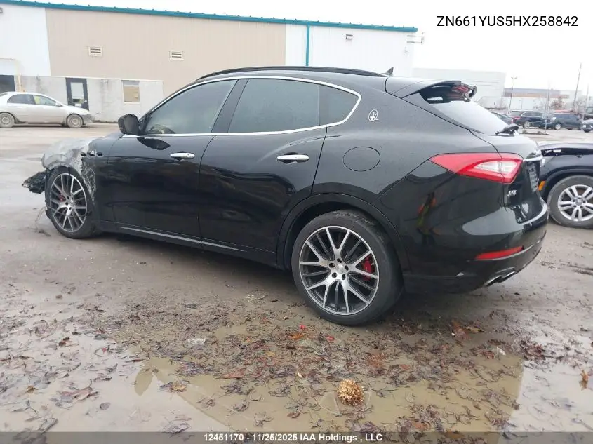 ZN661YUS5HX258842 2017 Maserati Levante S
