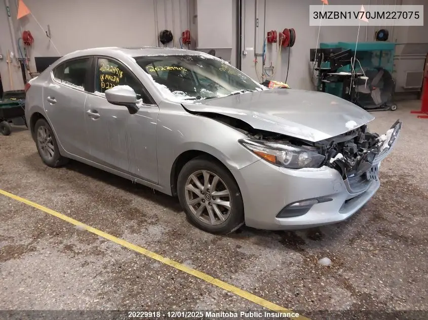 3MZBN1V70JM227075 2018 Mazda Mazda3 Gs Sky