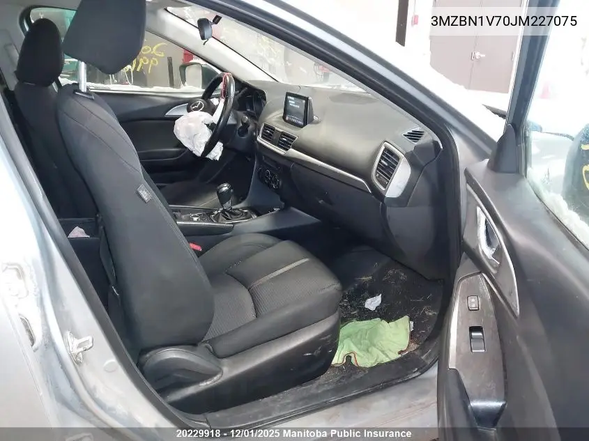 3MZBN1V70JM227075 2018 Mazda Mazda3 Gs Sky