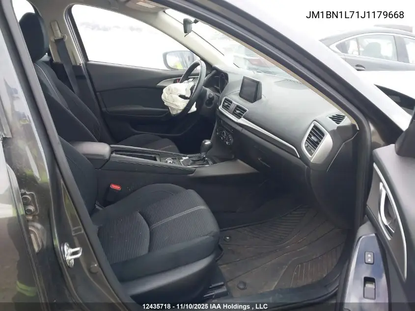 JM1BN1L71J1179668 2018 Mazda 3 Touring