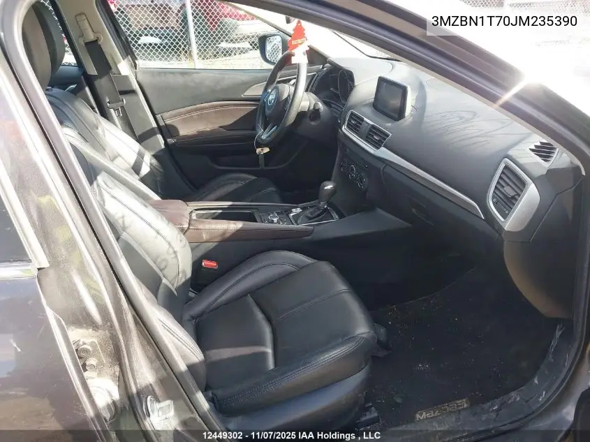 3MZBN1T70JM235390 2018 Mazda Mazda3 Se
