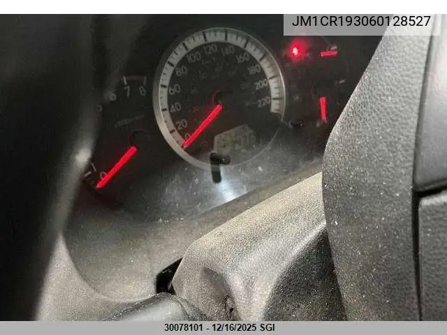 JM1CR193060128527 2006 Mazda 5