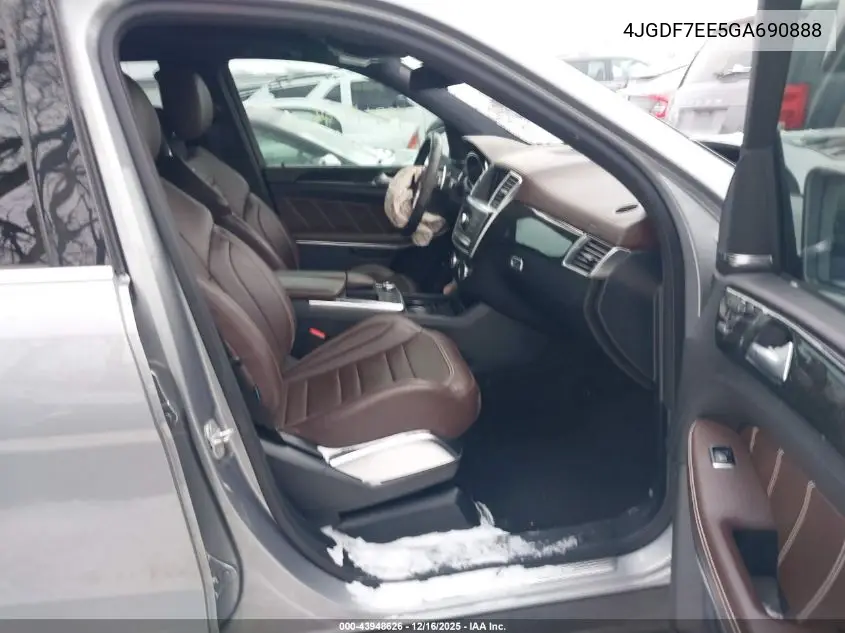 4JGDF7EE5GA690888 2016 Mercedes-Benz Amg Gl 63 4Matic