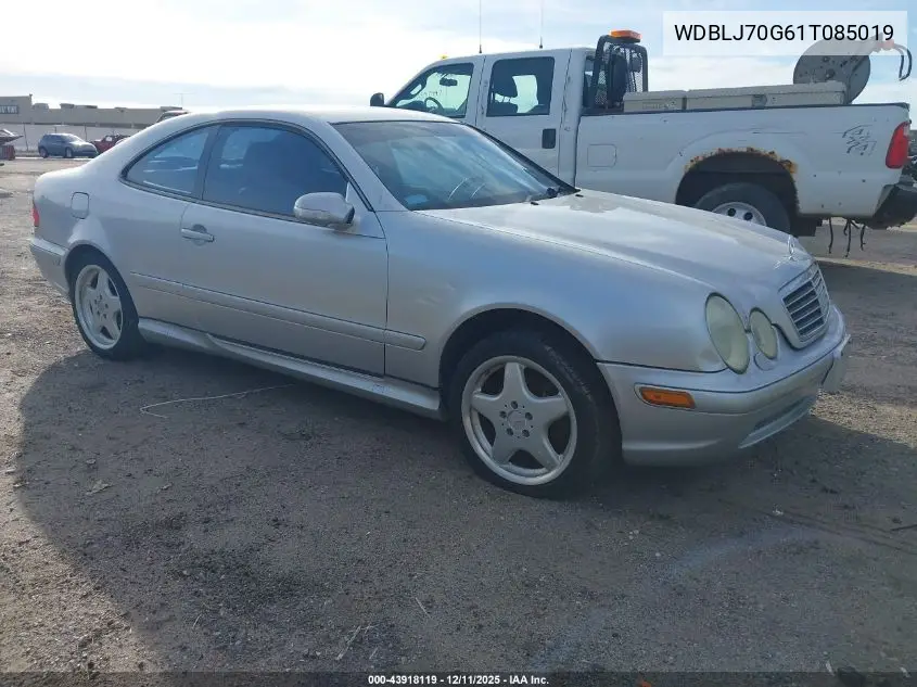 WDBLJ70G61T085019 2001 Mercedes-Benz Clk 430