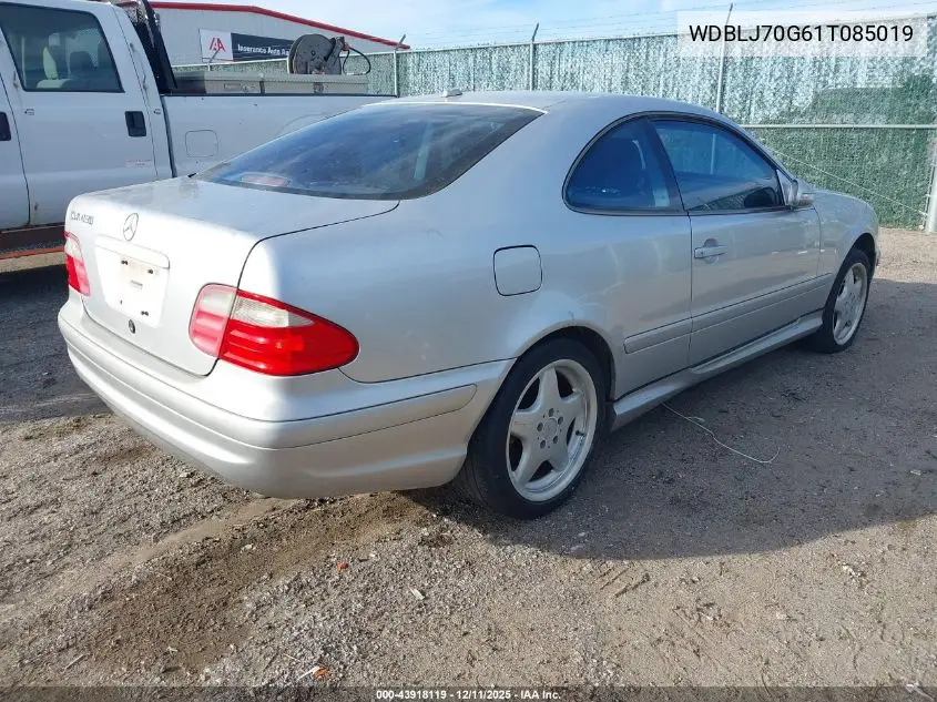 WDBLJ70G61T085019 2001 Mercedes-Benz Clk 430