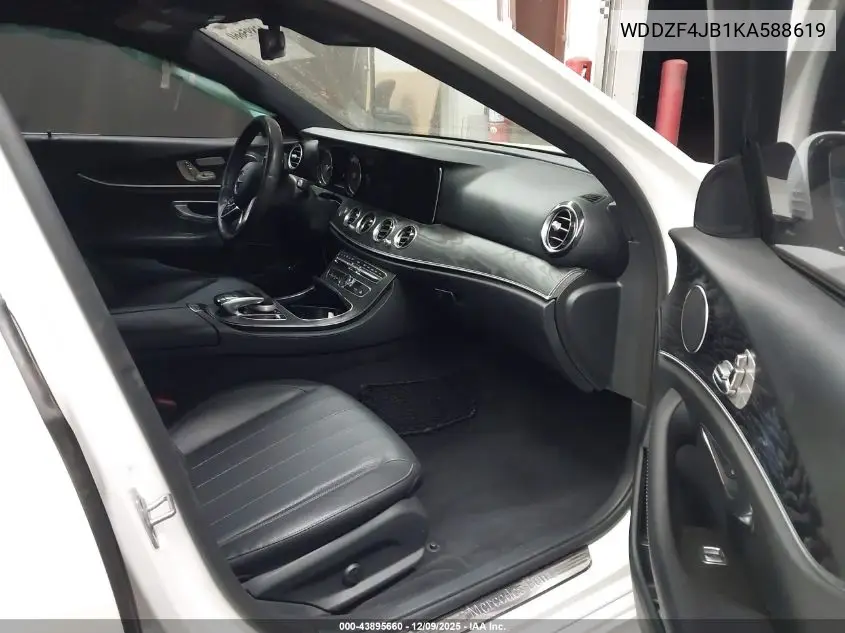 WDDZF4JB1KA588619 2019 Mercedes-Benz E 300