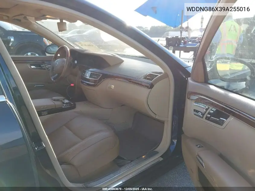 WDDNG86X39A255016 2009 Mercedes-Benz S 550 4Matic