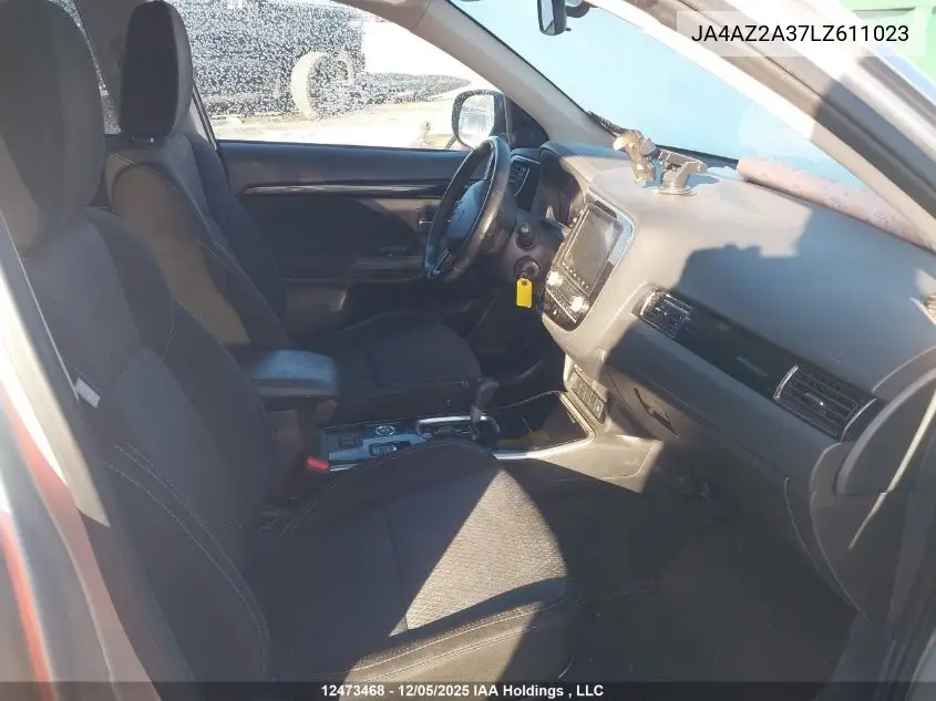 JA4AZ2A37LZ611023 2020 Mitsubishi Outlander