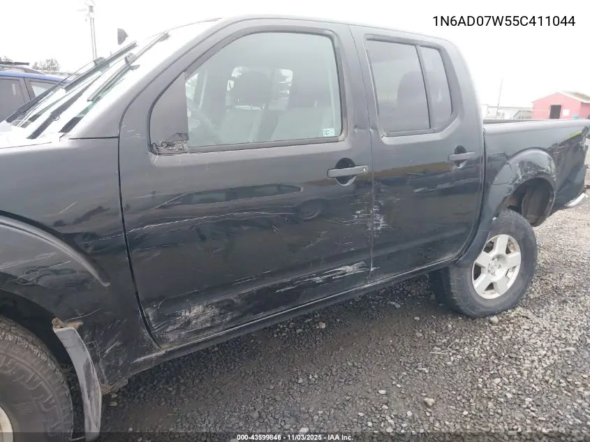 1N6AD07W55C411044 2005 Nissan Frontier Se