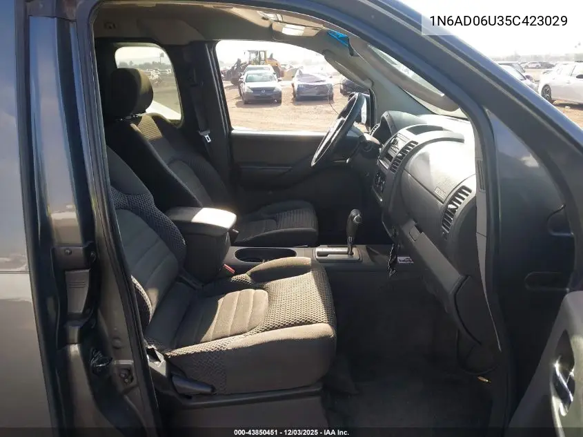 1N6AD06U35C423029 2005 Nissan Frontier Se