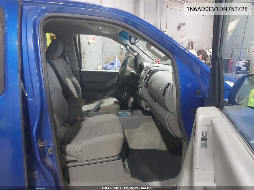 1N6AD0EV1DN752728 2013 Nissan Frontier Sv