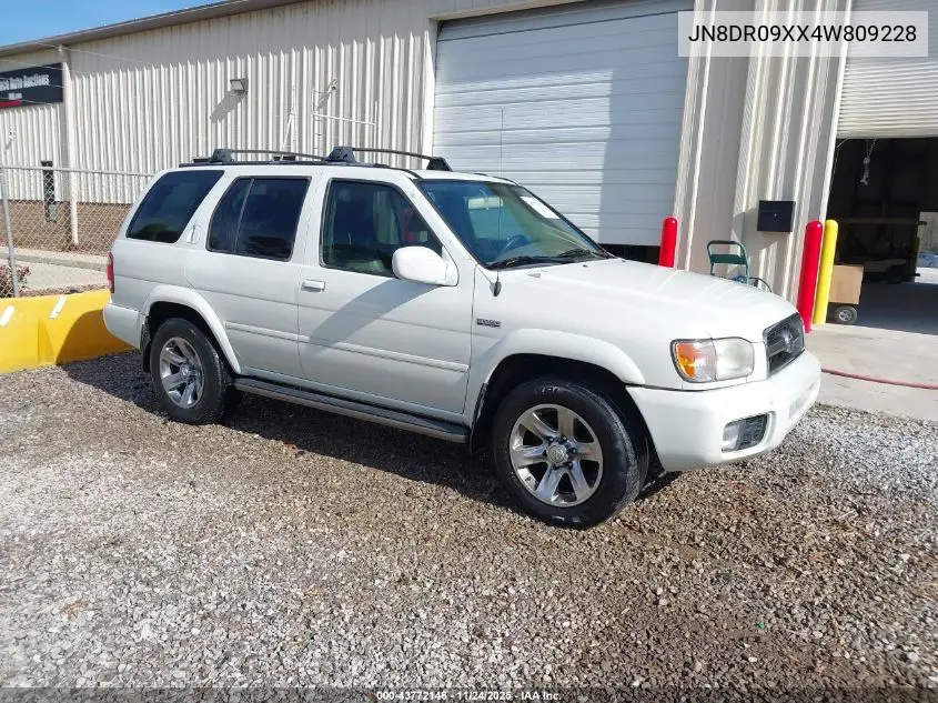 JN8DR09XX4W809228 2004 Nissan Pathfinder Le Platinum
