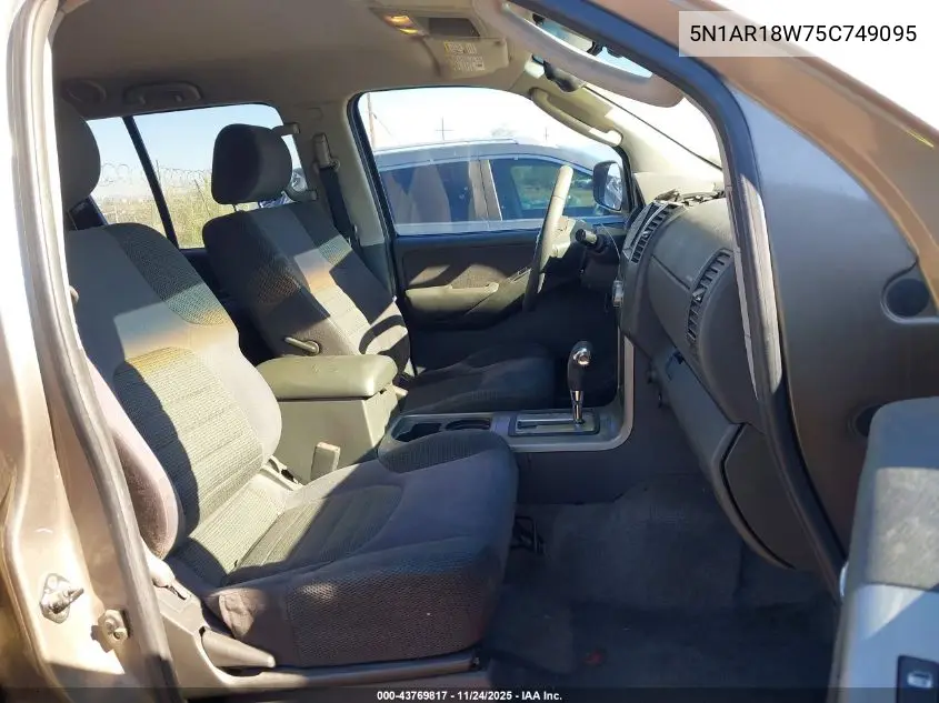 5N1AR18W75C749095 2005 Nissan Pathfinder Se