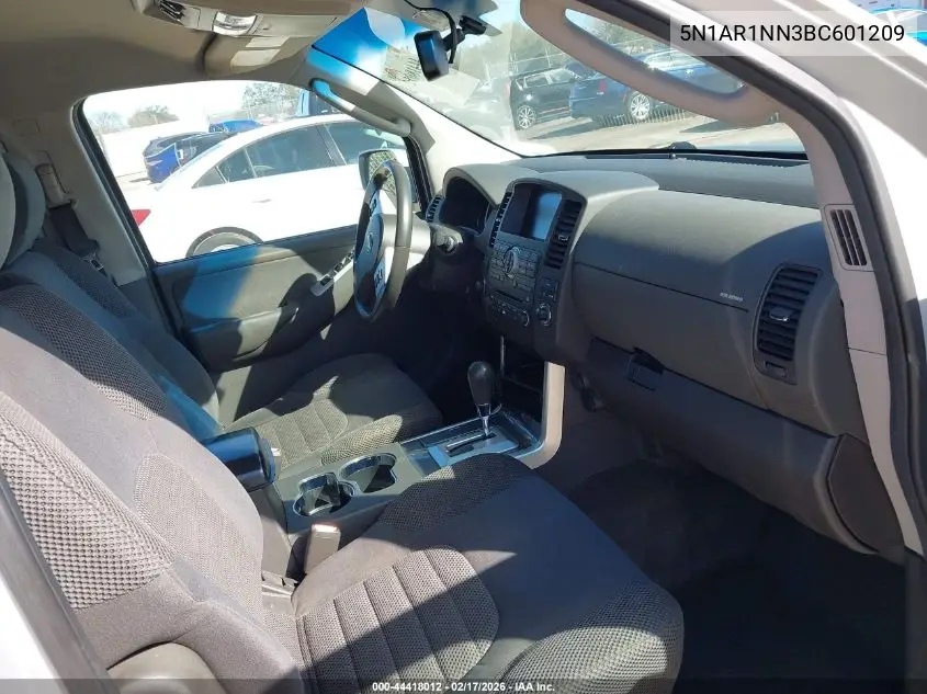 5N1AR1NN3BC601209 2011 Nissan Pathfinder Sv