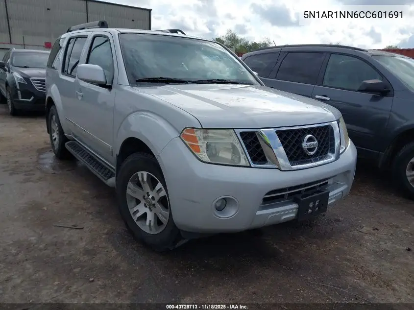 5N1AR1NN6CC601691 2012 Nissan Pathfinder Silver