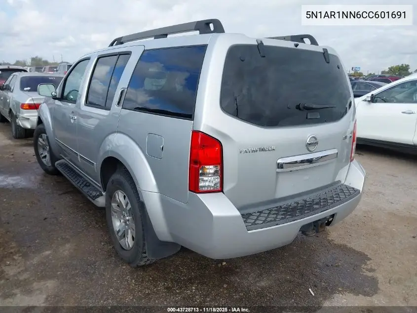 5N1AR1NN6CC601691 2012 Nissan Pathfinder Silver