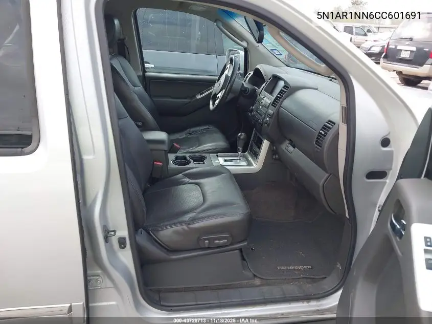 5N1AR1NN6CC601691 2012 Nissan Pathfinder Silver