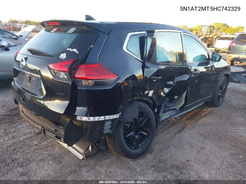 5N1AT2MT5HC742329 2017 Nissan Rogue S