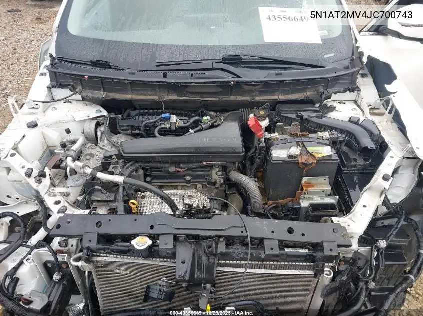 5N1AT2MV4JC700743 2018 Nissan Rogue Sv