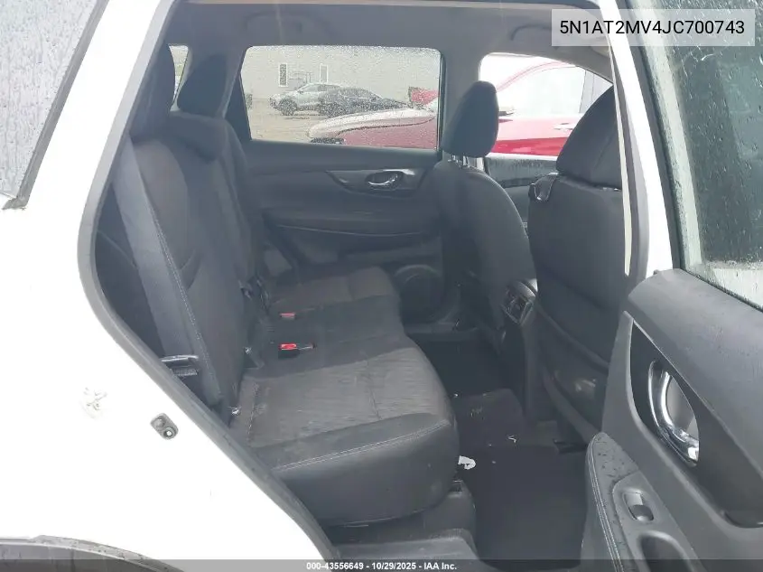 5N1AT2MV4JC700743 2018 Nissan Rogue Sv