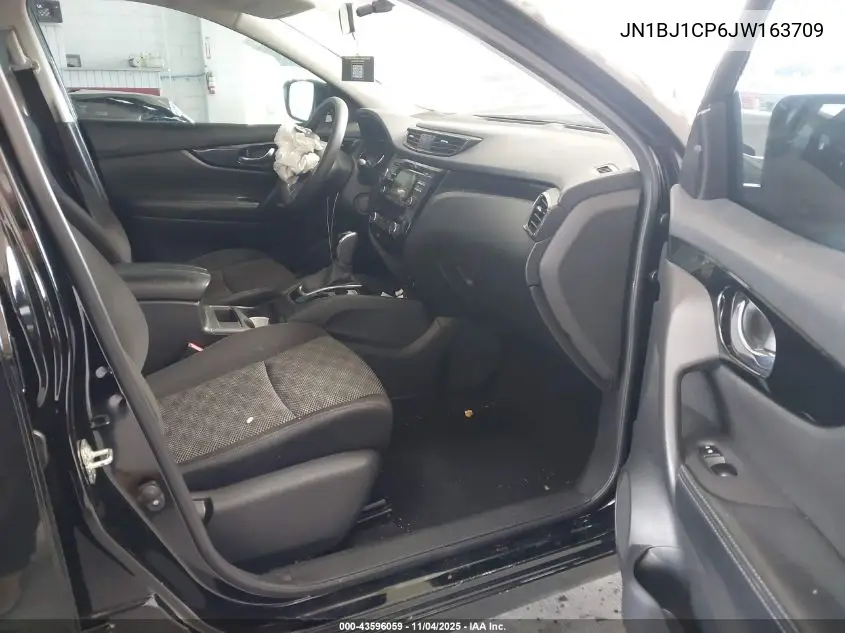 JN1BJ1CP6JW163709 2018 Nissan Rogue Sport Sv
