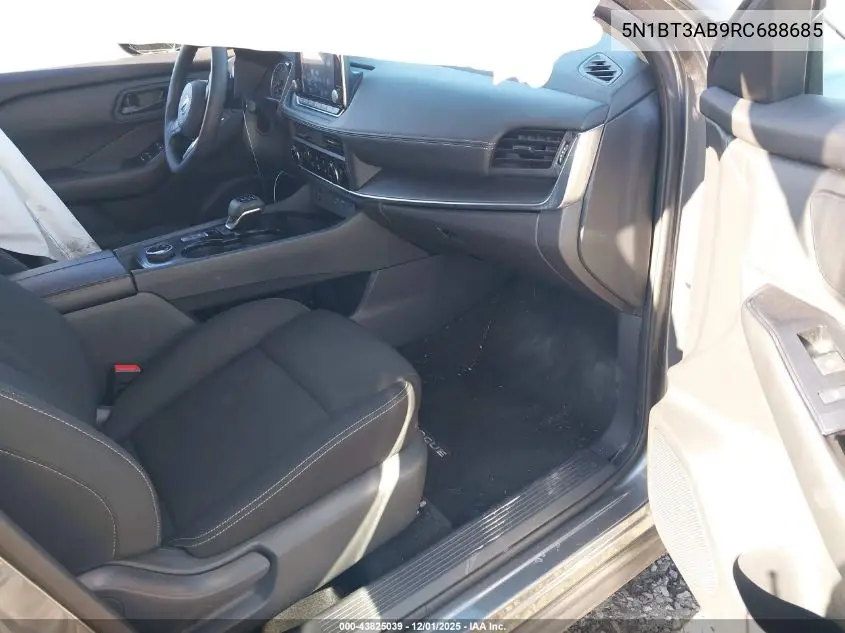 5N1BT3AB9RC688685 2024 Nissan Rogue S Intelligent Awd