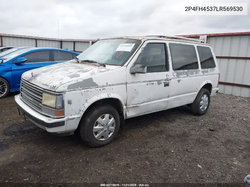 2P4FH4537LR569530 1990 Plymouth Voyager Se