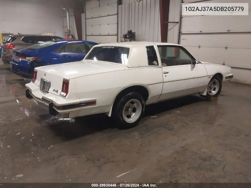 1983 Pontiac Grand Prix VIN: 1G2AJ37A5DB205779 Lot: 39930446