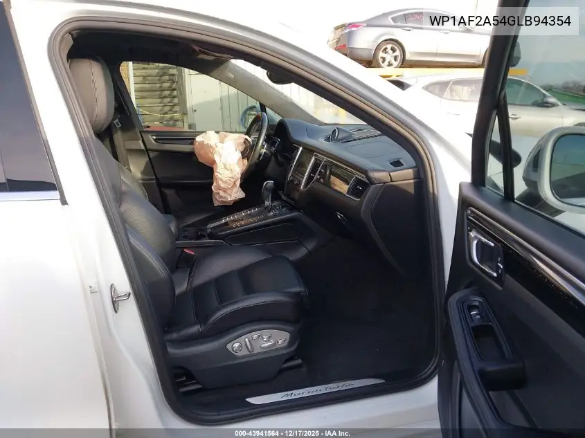 WP1AF2A54GLB94354 2016 Porsche Macan Turbo