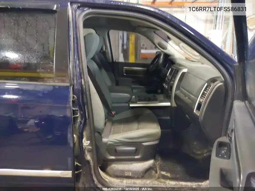 1C6RR7LT0FS586831 2015 Ram 1500 Slt