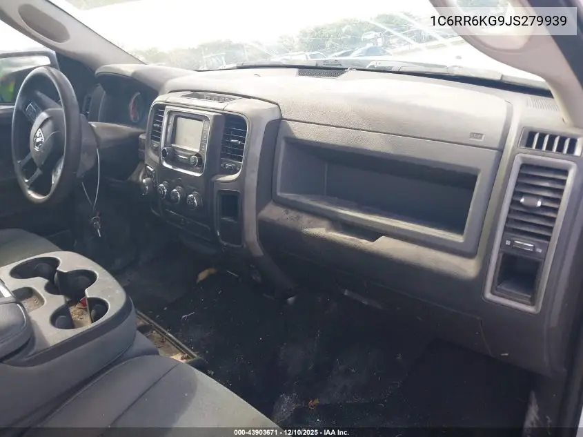 1C6RR6KG9JS279939 2018 Ram 1500 Express 4X2 5'7 Box