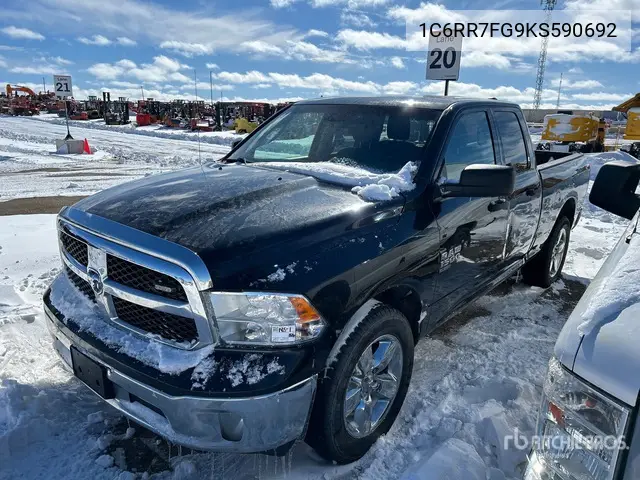 1C6RR7FG9KS590692 2019 Ram 1500 2019 Ram 1500 St 4X4 Extended Cab Pickup (Inoperable)