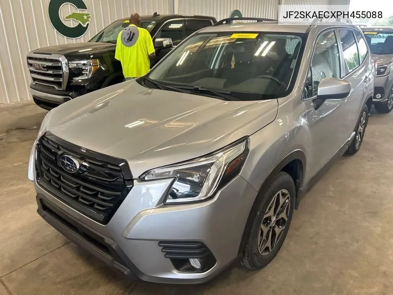 2023 Subaru Forester Premium VIN: JF2SKAECXPH455088 Lot: 40219603