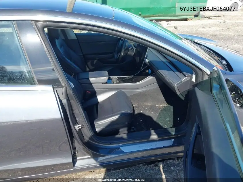 5YJ3E1EBXJF064077 2018 Tesla Model 3 Long Range/Performance