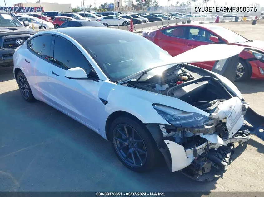 2021 Tesla Model 3 Standard Range Plus Rear-Wheel Drive VIN: 5YJ3E1EA9MF850576 Lot: 39370351