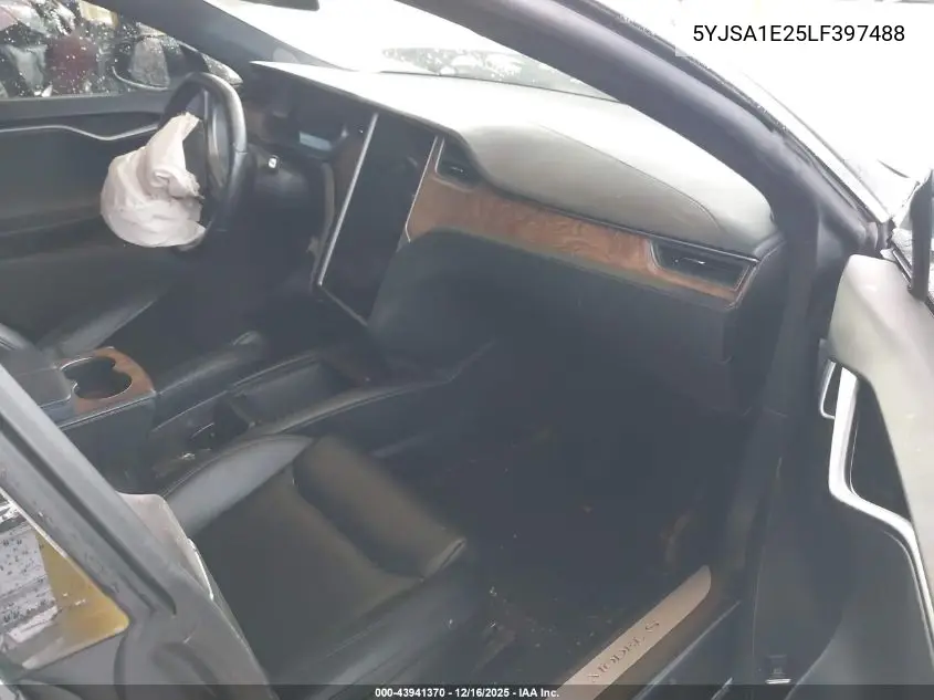 5YJSA1E25LF397488 2020 Tesla Model S