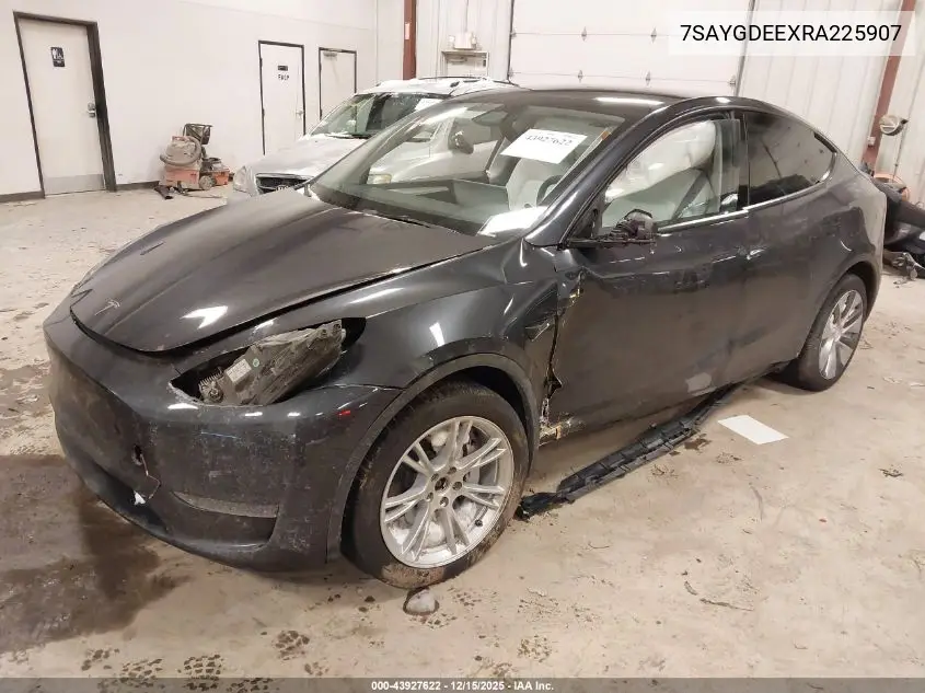7SAYGDEEXRA225907 2024 Tesla Model Y Long Range Dual Motor All-Wheel Drive