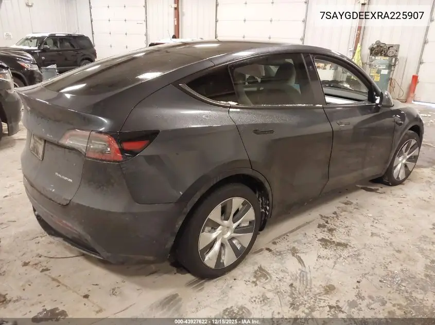 7SAYGDEEXRA225907 2024 Tesla Model Y Long Range Dual Motor All-Wheel Drive