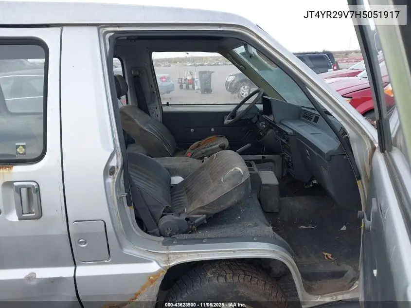 JT4YR29V7H5051917 1987 Toyota Van Wagon Cargo