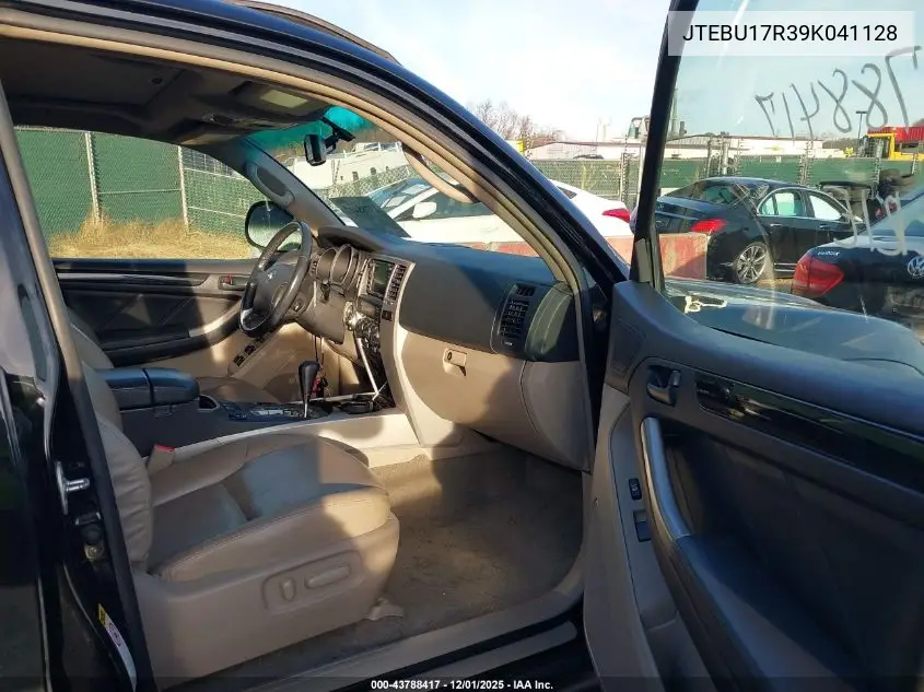 JTEBU17R39K041128 2009 Toyota 4Runner Limited V6