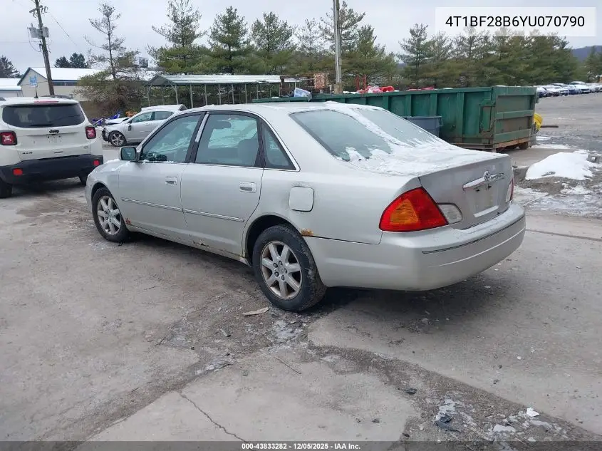 4T1BF28B6YU070790 2000 Toyota Avalon Xls
