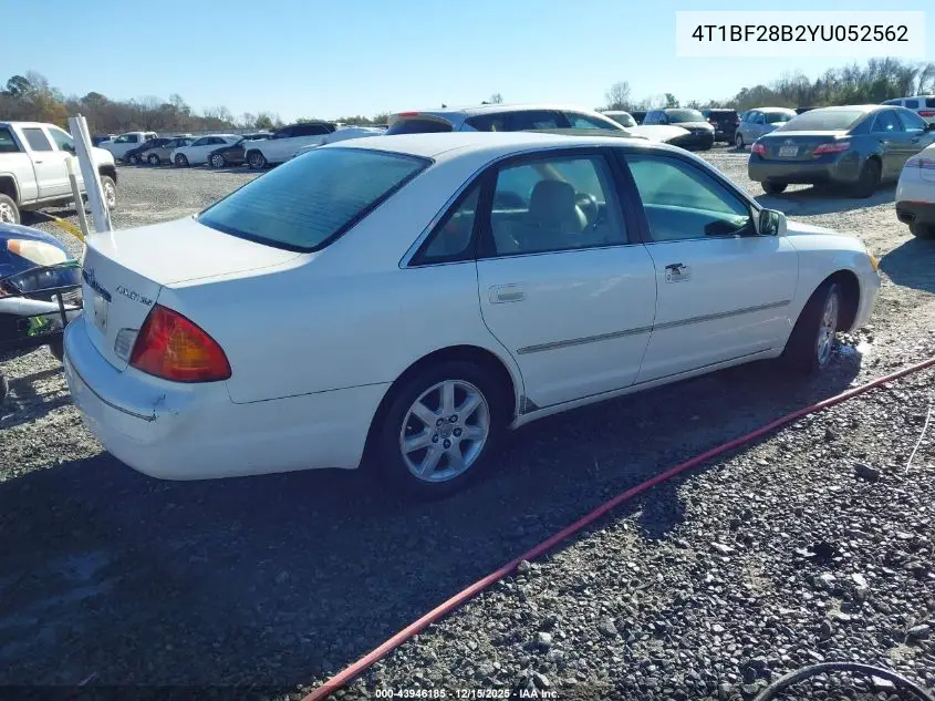 4T1BF28B2YU052562 2000 Toyota Avalon Xls